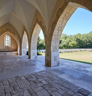 Bezoek aan de Britse militaire begraafplaatsen van de Landing