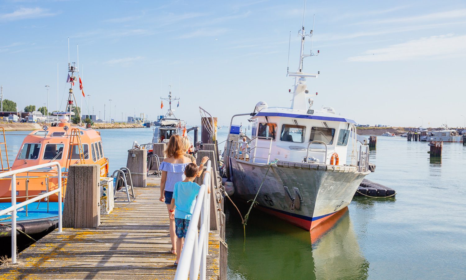 In de haven van Ouistreham, zijn er reizigers die zingen!