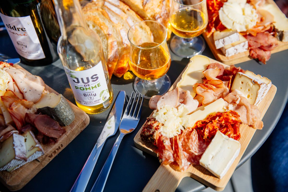 Planche de fromage et charcuterie