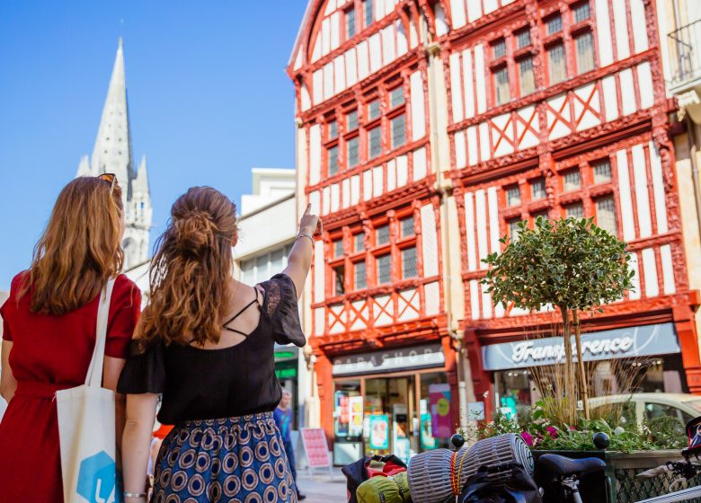 30 juin-Sortie_entre_amies_dans_la_ville_de_Caen-Caen_la_mer_Tourisme___Les_Conteurs_(Droits_reserves_OTC)