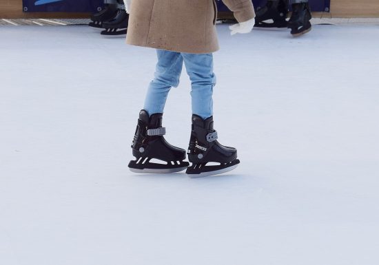 300225-Patinoire_de_Noel_aux_Rives_de_l_Orne__Caen-Caen_la_mer_Tourisme___Alix_JONET-1500px