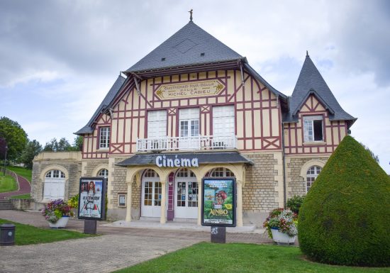 533859-Ouistreham__cinema_Le_Cabieu-Caen_la_mer_Tourisme___Alix_JONET