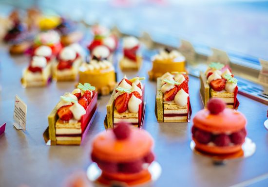 54382-Alban-Guilmet-patissier-chocolatier-Caen-la-mer-Tourisme—Les-Conteurs–Droits-reserves-Office-de-Tourisme—des-Congres–1200px