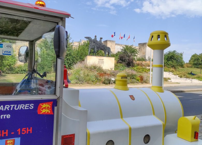 587720-Petit_train_dans_le_centre_historique_de_Caen-Caen_la_mer_Tourisme___Alix_JONET-1200px