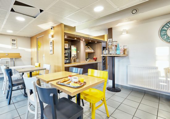 B-B-Caen-Sud-salle-petit-dejeuner-4-2