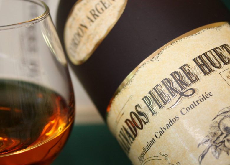 Bouteilles – Etiquette Calvados Pierre HUET