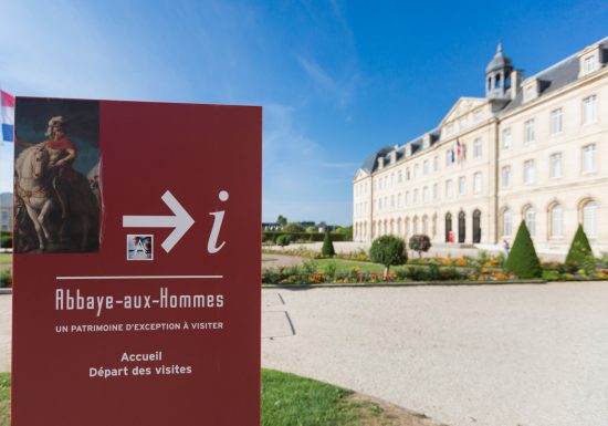 Caen__abbaye_aux_Hommes-Caen_la_mer_Tourisme___Pauline___Mehdi_-_Photographie-46166-1200px
