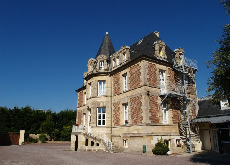 Château du Centre UNCMT La Petite Falaise