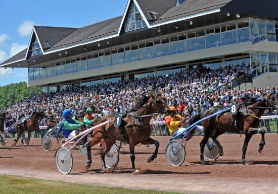 F-Decaens-2012–hippodrome