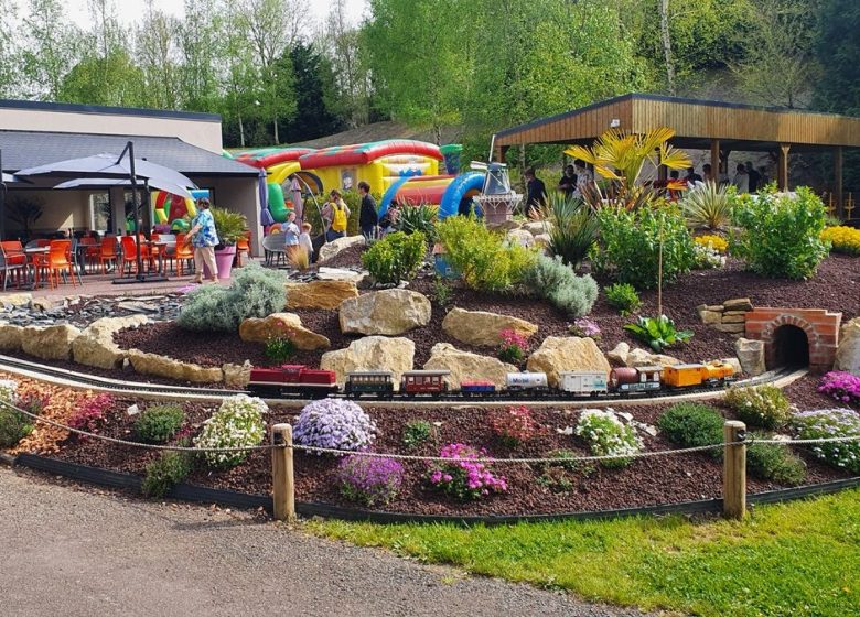 Train échelle G Le monde Miniature ++