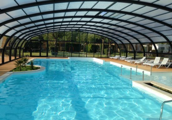 camping-Tohapi-riva-bella-piscine-couverte