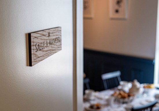 clos-saint-martin-porte-salle-a-manger