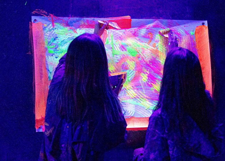 color-room-9