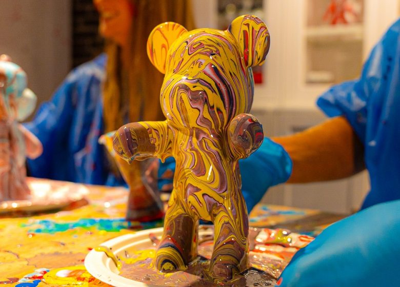 color-room-bearbricks