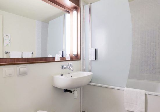 hotel-campanile-mondeville-salle-de-bain
