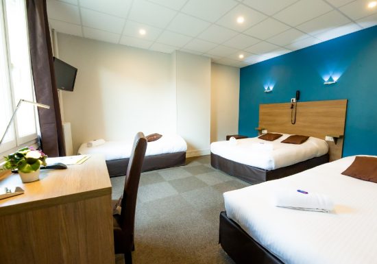 hotel-du-chateau-chambre-familiale-bleu-vue-d-ensemble